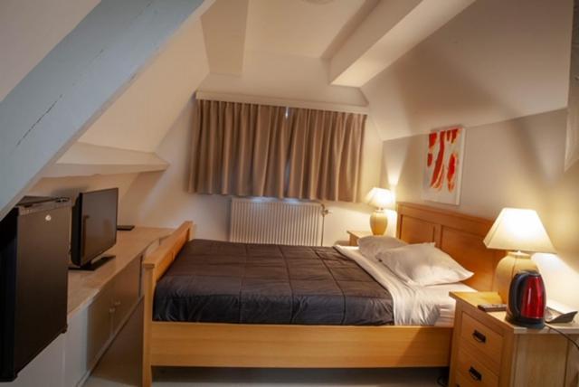 Hotel La Chaumiere Asse Luaran gambar