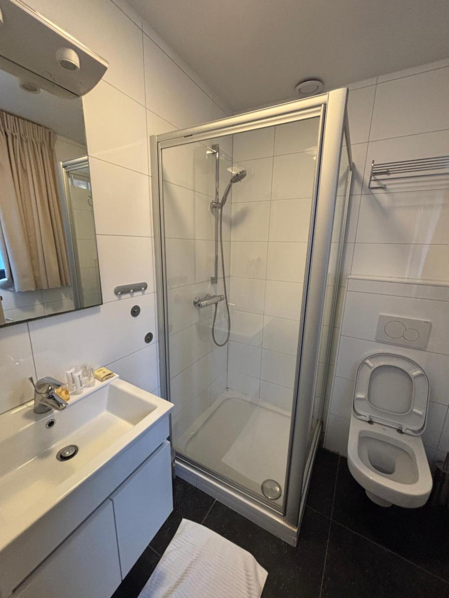 Hotel La Chaumiere Asse Luaran gambar