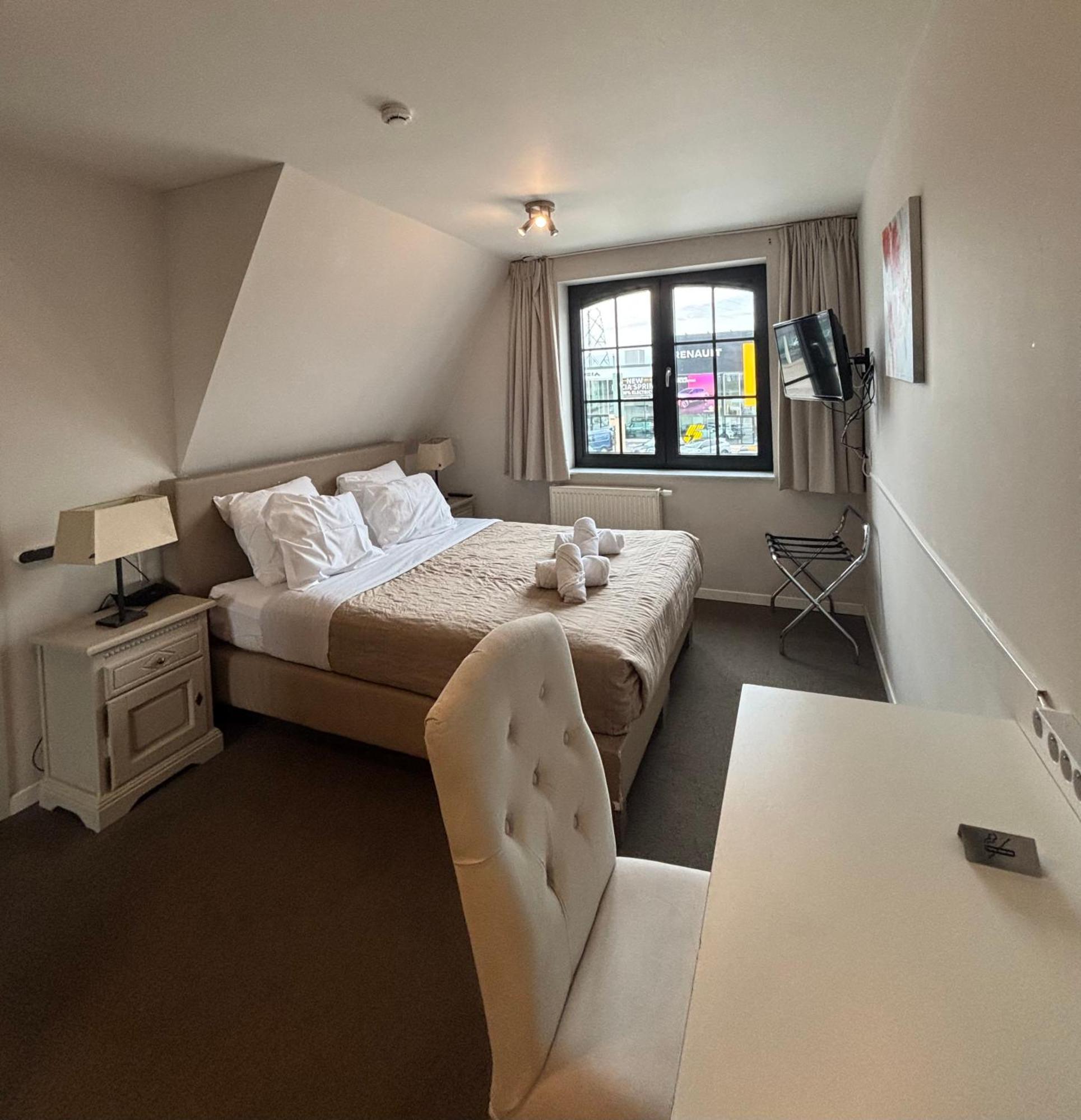 Hotel La Chaumiere Asse Luaran gambar