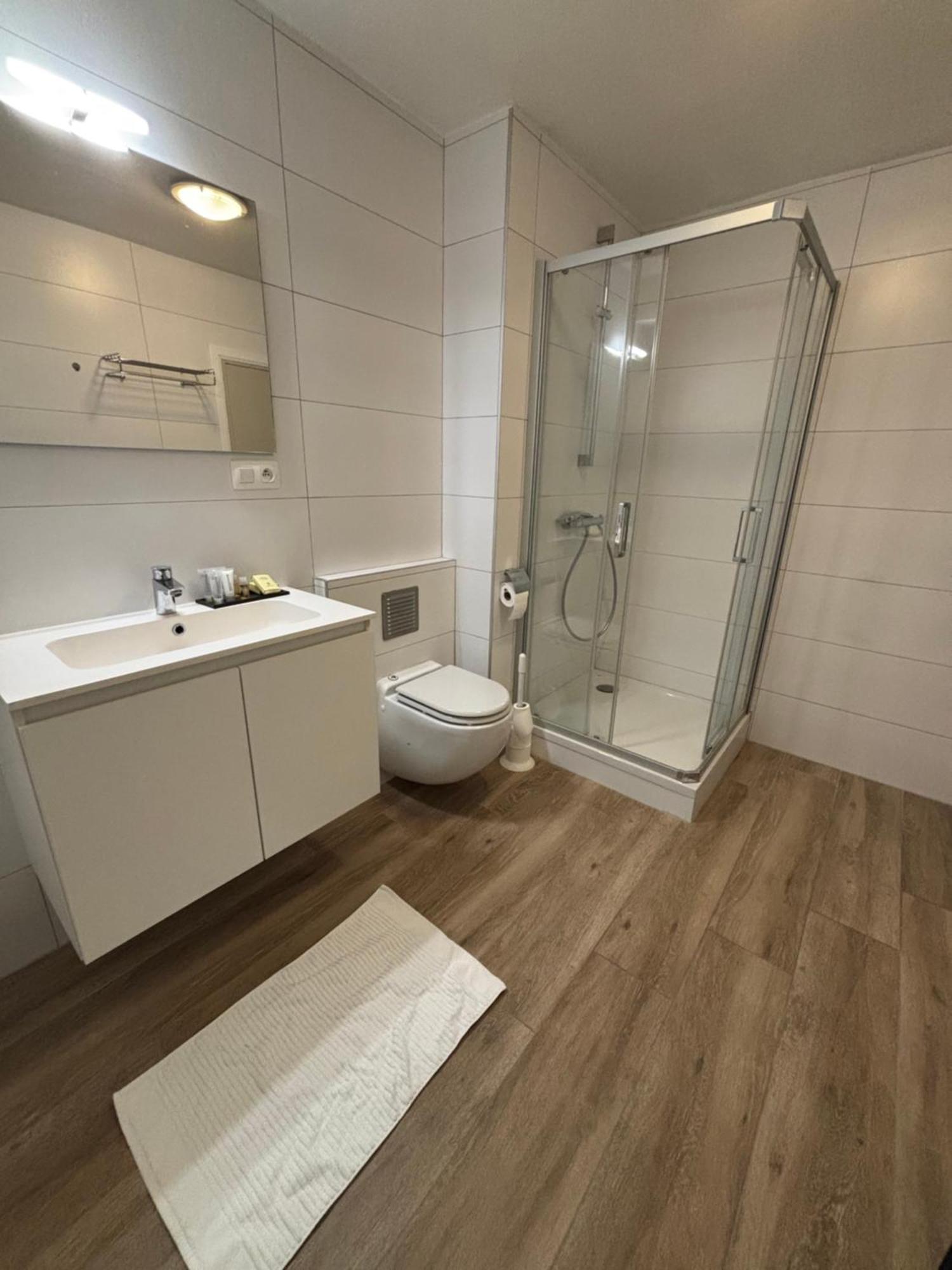 Hotel La Chaumiere Asse Luaran gambar