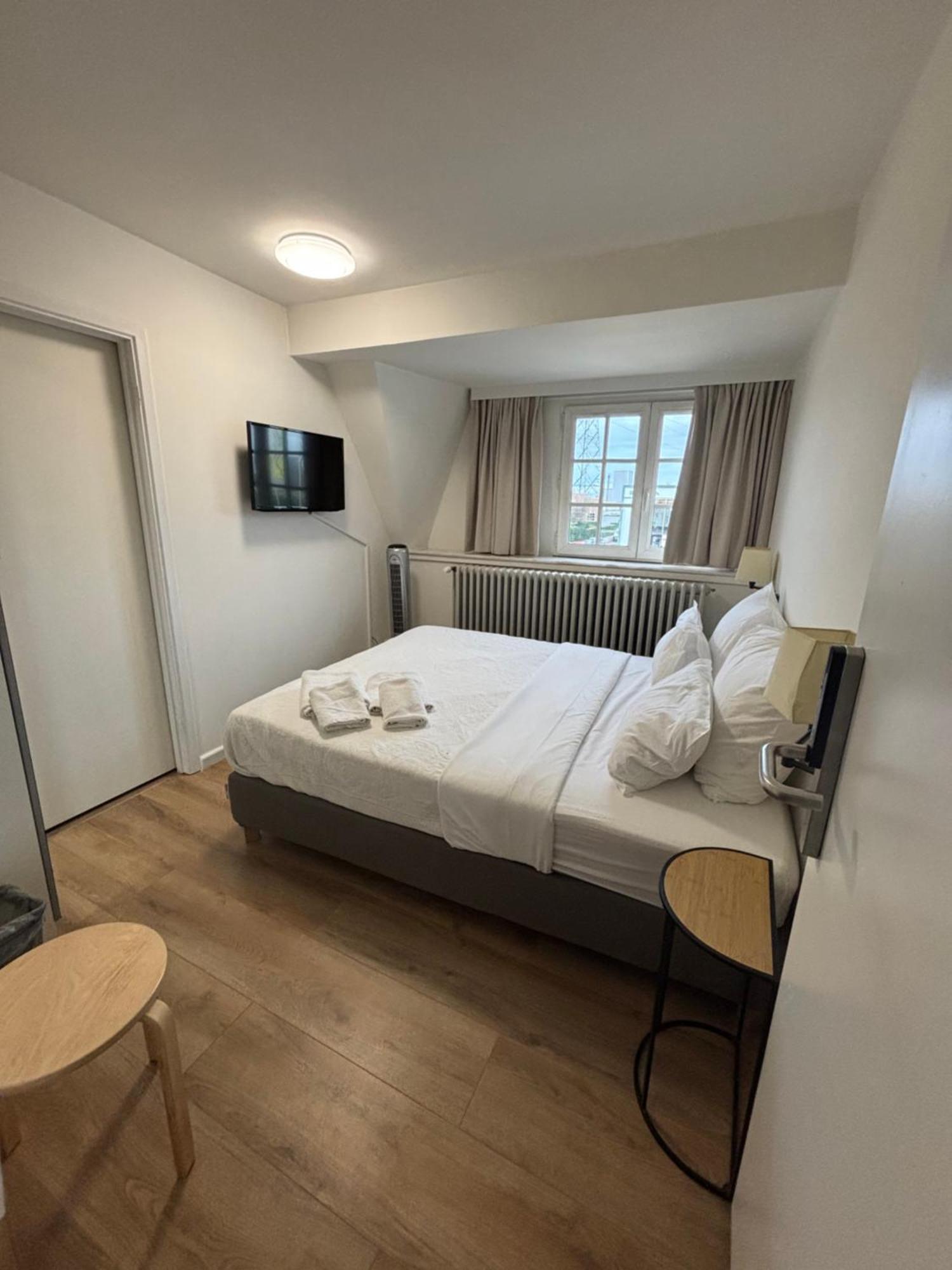 Hotel La Chaumiere Asse Luaran gambar