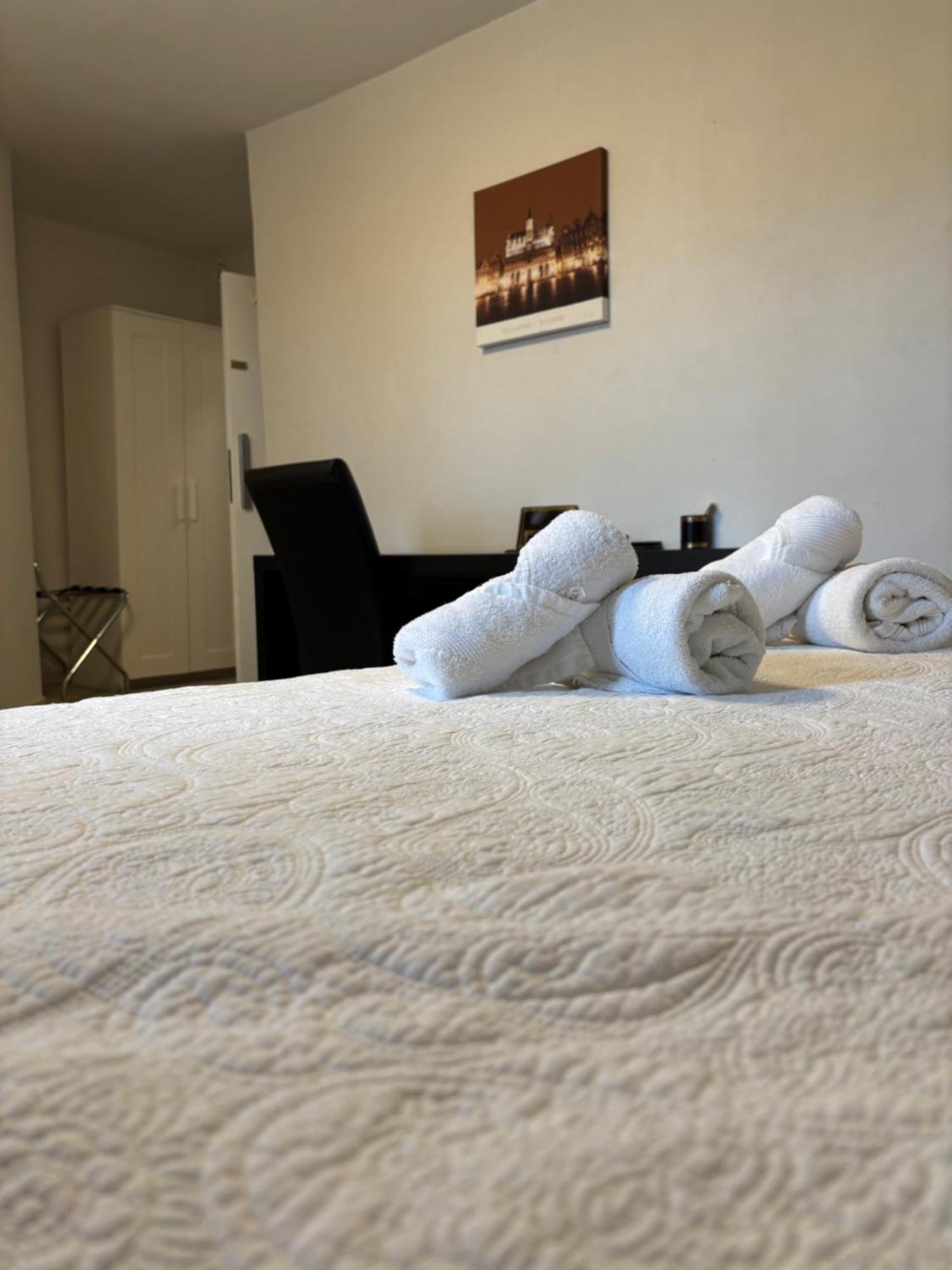 Hotel La Chaumiere Asse Luaran gambar